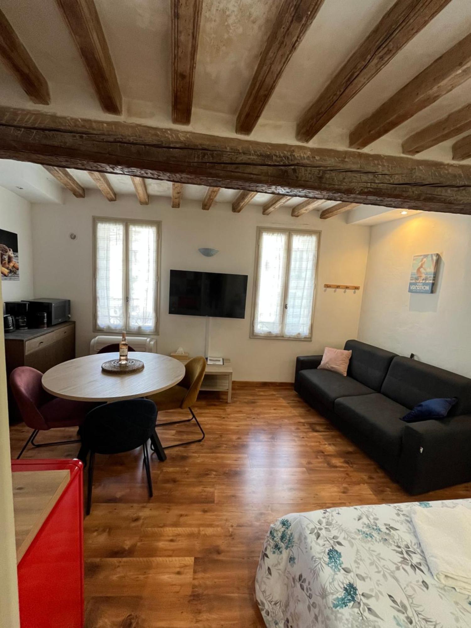 Logement Studio Avec Vue Sur Le Centre Historique L'Isle-sur-la-Sorgue Exterior photo